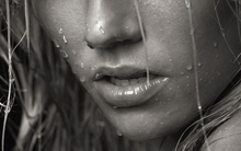closeup wet lips grayscale monochrome macro noses faces juliane raschke 2560x1600 wallpaper 